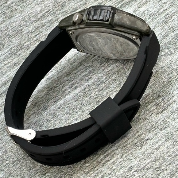 VTG Casio Illuminator Wristwatch FT-500 2312 Water Resistant 100M 10Bar Works - Picture 8 of 16